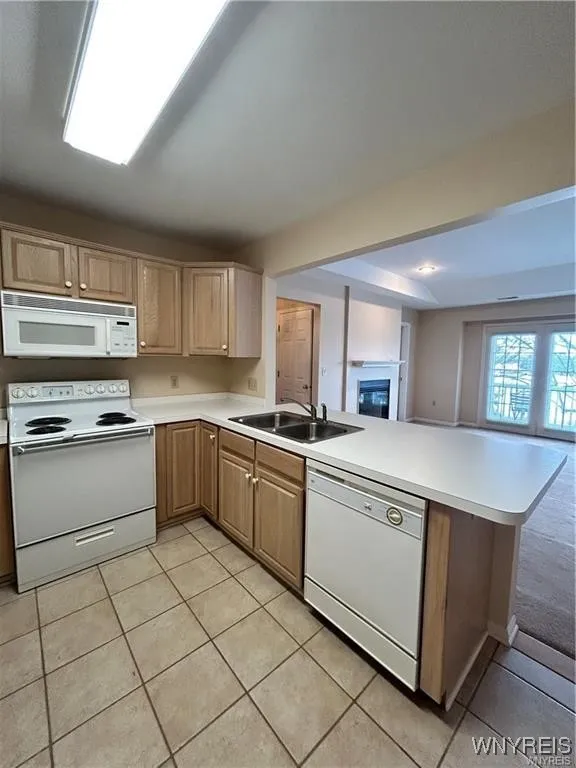 2755 North Forest Road C, Amherst, New York 14068, Amherst, New York 14068, 2 Bedrooms Bedrooms, 4 Rooms Rooms,2 BathroomsBathrooms,Residential Lease,Closed,2755 North Forest Road C, Amherst, New York 14068,0,B1645318