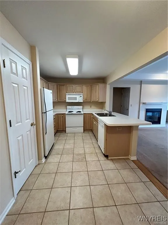 2755 North Forest Road C, Amherst, New York 14068, Amherst, New York 14068, 2 Bedrooms Bedrooms, 4 Rooms Rooms,2 BathroomsBathrooms,Residential Lease,Closed,2755 North Forest Road C, Amherst, New York 14068,0,B1645318