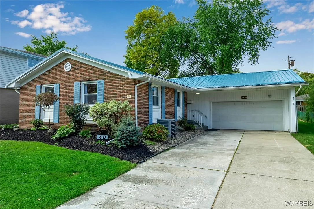 40 Dale Drive, Tonawanda, New York 14150, Tonawanda, New York 14150, 3 Bedrooms Bedrooms, 8 Rooms Rooms,3 BathroomsBathrooms,Residential,For Sale,40 Dale Drive, Tonawanda, New York 14150,0,B1645243