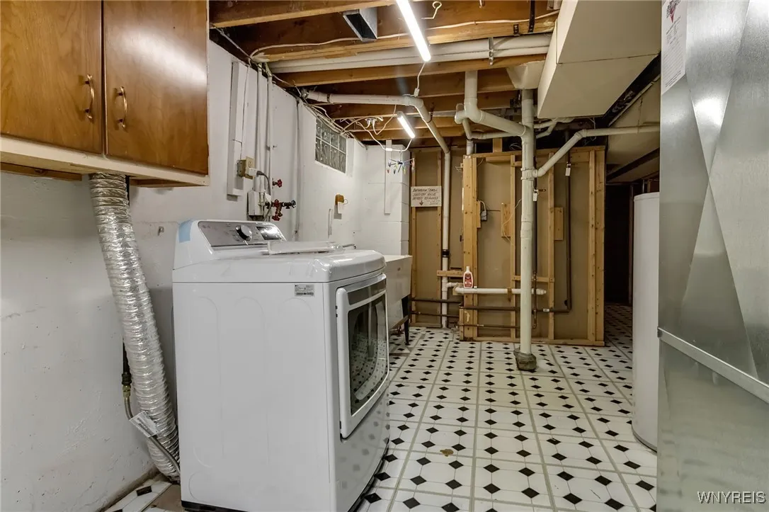 40 Dale Drive, Tonawanda, New York 14150, Tonawanda, New York 14150, 3 Bedrooms Bedrooms, 8 Rooms Rooms,3 BathroomsBathrooms,Residential,For Sale,40 Dale Drive, Tonawanda, New York 14150,0,B1645243