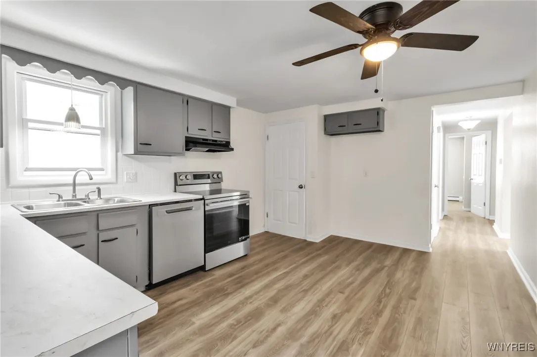 59 Lexington Terrace, Amherst, New York 14226, Amherst, New York 14226, 2 Bedrooms Bedrooms, 5 Rooms Rooms,1 BathroomBathrooms,Residential,For Sale,59 Lexington Terrace, Amherst, New York 14226,0,B1645302