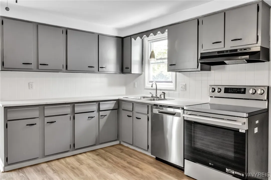 59 Lexington Terrace, Amherst, New York 14226, Amherst, New York 14226, 2 Bedrooms Bedrooms, 5 Rooms Rooms,1 BathroomBathrooms,Residential,For Sale,59 Lexington Terrace, Amherst, New York 14226,0,B1645302