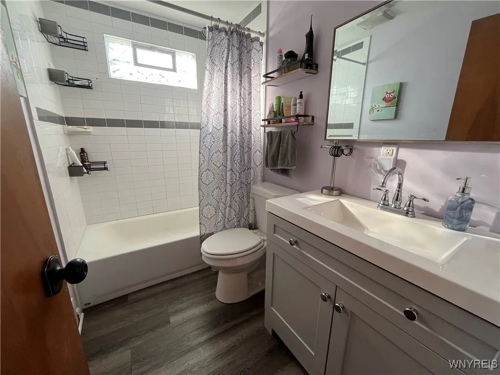 3314 Warner Drive, Grand Island, New York 14072, Grand Island, New York 14072, 4 Bedrooms Bedrooms, 6 Rooms Rooms,1 BathroomBathrooms,Residential,For Sale,3314 Warner Drive, Grand Island, New York 14072,0,B1645230