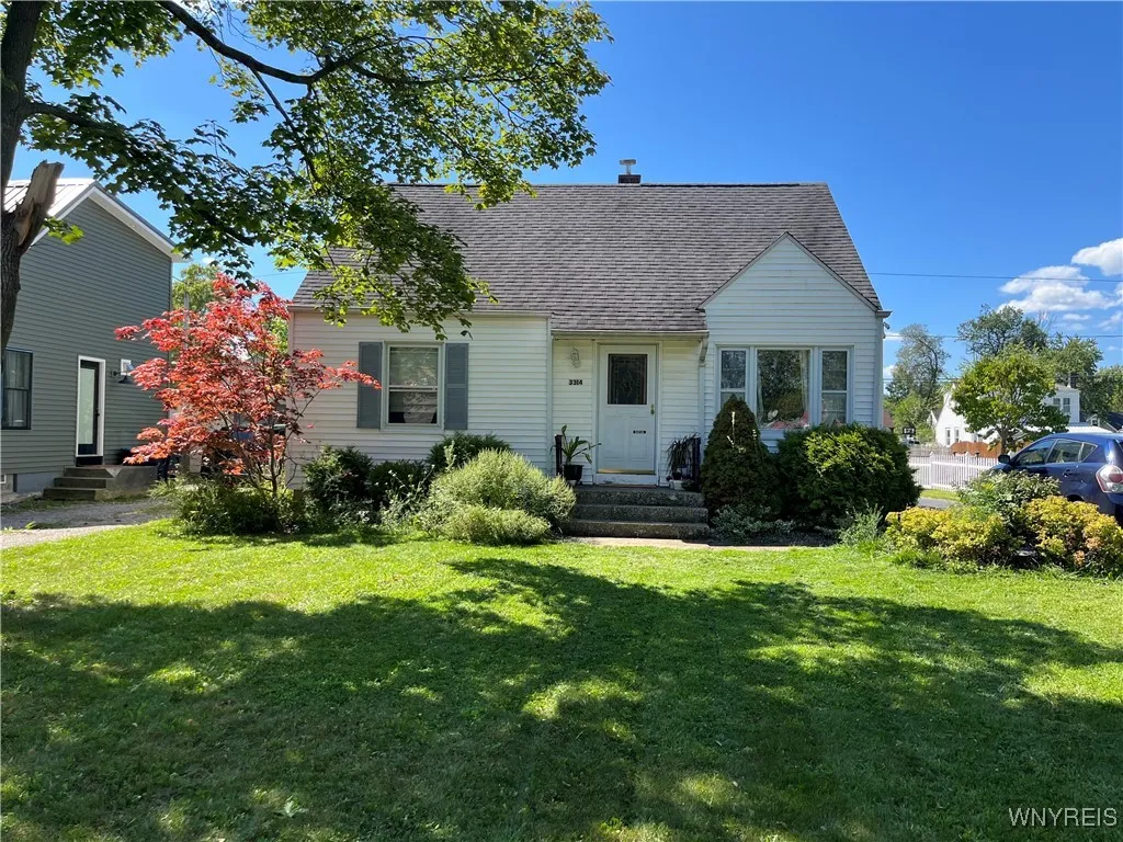 3314 Warner Drive, Grand Island, New York 14072, Grand Island, New York 14072, 4 Bedrooms Bedrooms, 6 Rooms Rooms,1 BathroomBathrooms,Residential,For Sale,3314 Warner Drive, Grand Island, New York 14072,0,B1645230