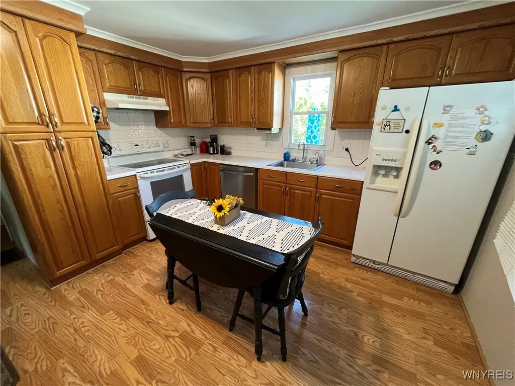 3314 Warner Drive, Grand Island, New York 14072, Grand Island, New York 14072, 4 Bedrooms Bedrooms, 6 Rooms Rooms,1 BathroomBathrooms,Residential,For Sale,3314 Warner Drive, Grand Island, New York 14072,0,B1645230
