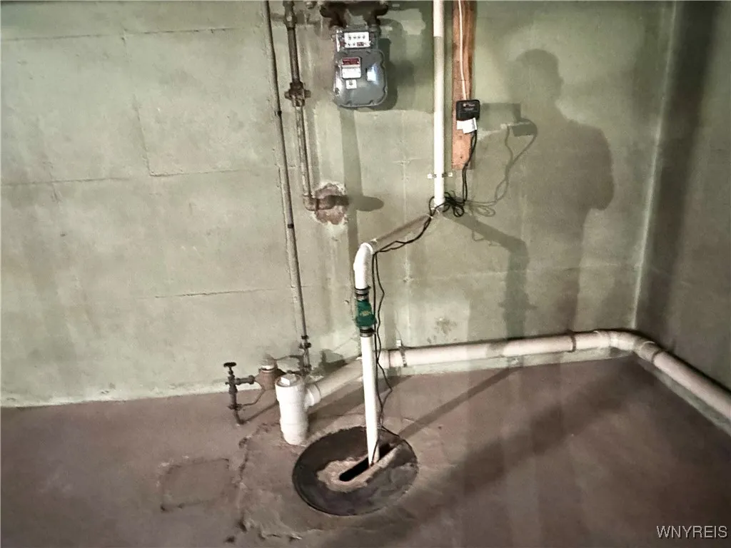 71 Moore Avenue, Tonawanda, New York 14223, Tonawanda, New York 14223, 3 Bedrooms Bedrooms, 6 Rooms Rooms,1 BathroomBathrooms,Residential,Closed,71 Moore Avenue, Tonawanda, New York 14223,0,B1644976