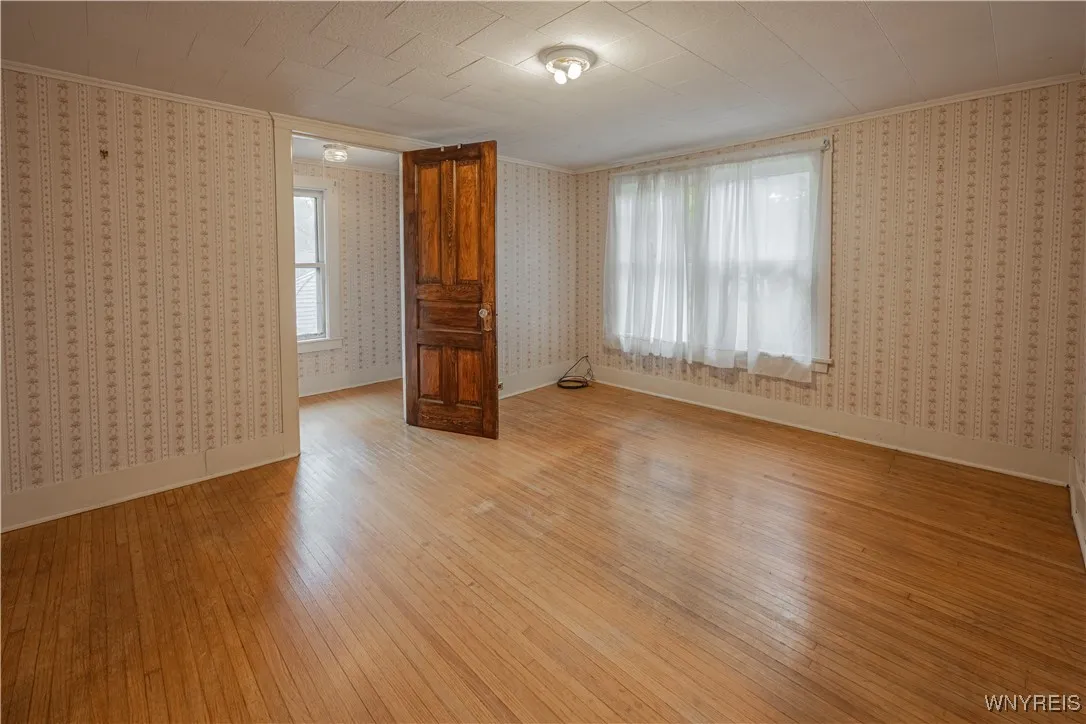 6358 Ridge Road, Lockport Town, New York 14094, Lockport Town, New York 14094, 4 Bedrooms Bedrooms, 10 Rooms Rooms,2 BathroomsBathrooms,Residential,For Sale,6358 Ridge Road, Lockport Town, New York 14094,0,B1645205