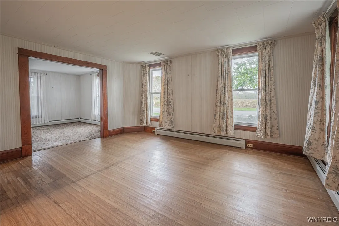 6358 Ridge Road, Lockport Town, New York 14094, Lockport Town, New York 14094, 4 Bedrooms Bedrooms, 10 Rooms Rooms,2 BathroomsBathrooms,Residential,For Sale,6358 Ridge Road, Lockport Town, New York 14094,0,B1645205