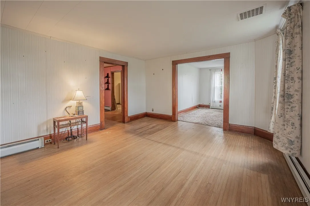 6358 Ridge Road, Lockport Town, New York 14094, Lockport Town, New York 14094, 4 Bedrooms Bedrooms, 10 Rooms Rooms,2 BathroomsBathrooms,Residential,For Sale,6358 Ridge Road, Lockport Town, New York 14094,0,B1645205