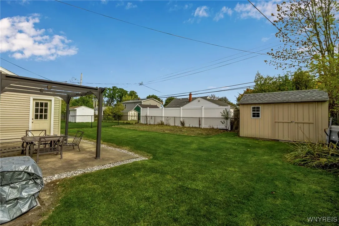 241 Dalton Drive, Tonawanda, New York 14223, Tonawanda, New York 14223, 3 Bedrooms Bedrooms, 8 Rooms Rooms,1 BathroomBathrooms,Residential,For Sale,241 Dalton Drive, Tonawanda, New York 14223,0,B1645052
