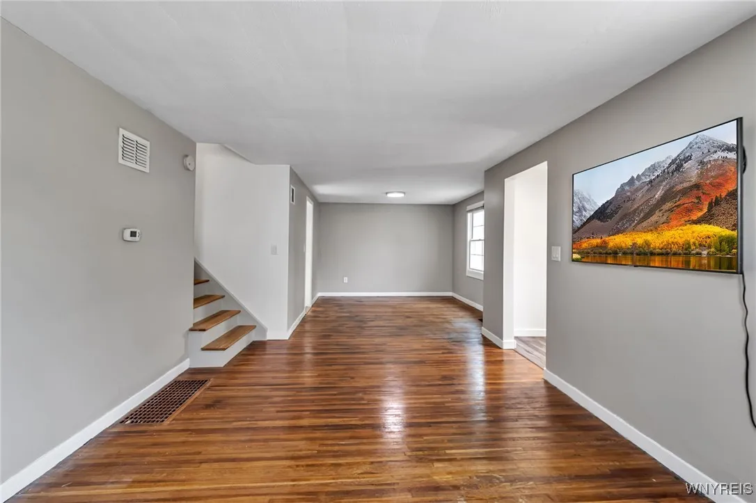 241 Dalton Drive, Tonawanda, New York 14223, Tonawanda, New York 14223, 3 Bedrooms Bedrooms, 8 Rooms Rooms,1 BathroomBathrooms,Residential,For Sale,241 Dalton Drive, Tonawanda, New York 14223,0,B1645052