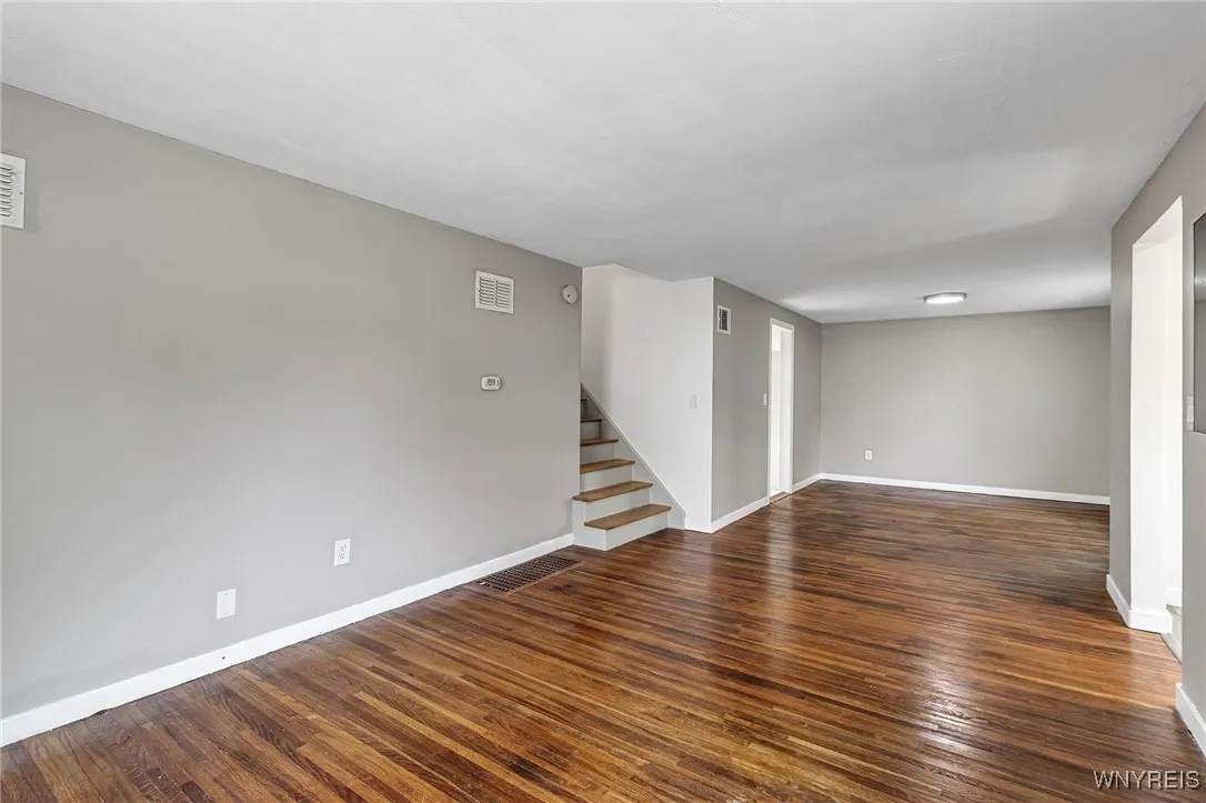 241 Dalton Drive, Tonawanda, New York 14223, Tonawanda, New York 14223, 3 Bedrooms Bedrooms, 8 Rooms Rooms,1 BathroomBathrooms,Residential,For Sale,241 Dalton Drive, Tonawanda, New York 14223,0,B1645052