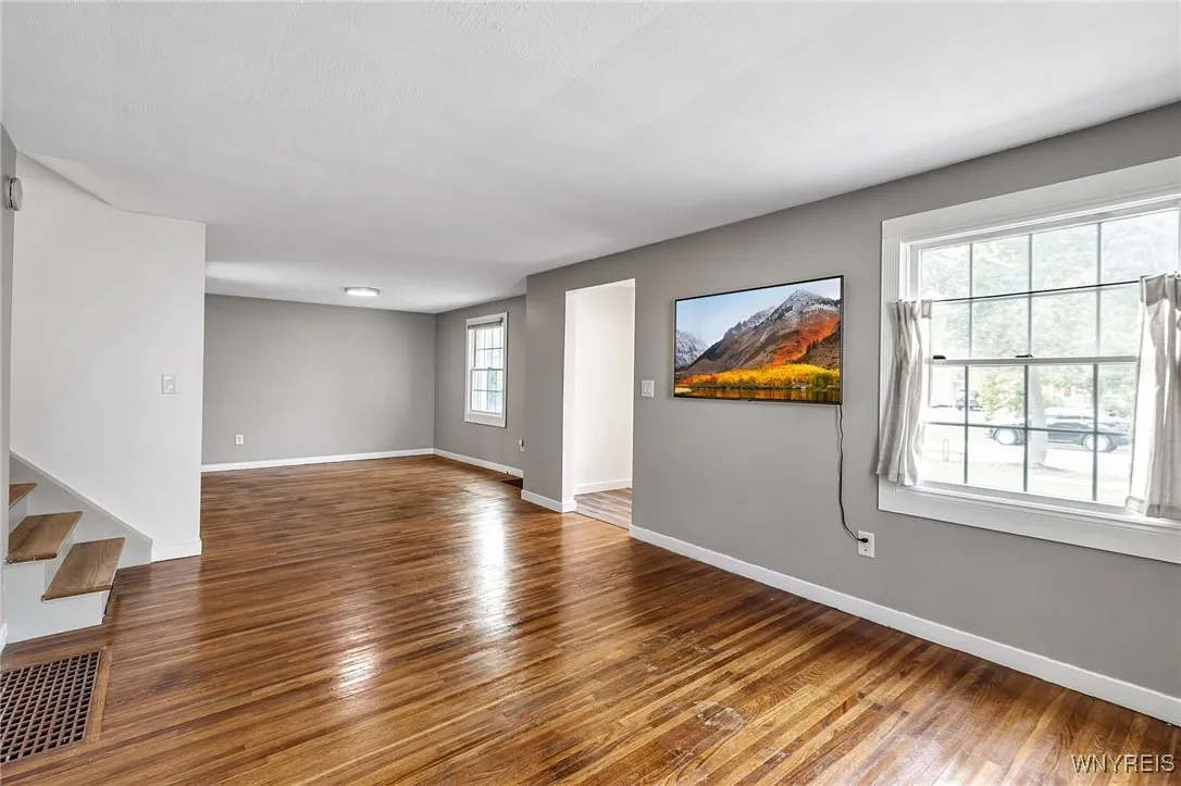241 Dalton Drive, Tonawanda, New York 14223, Tonawanda, New York 14223, 3 Bedrooms Bedrooms, 8 Rooms Rooms,1 BathroomBathrooms,Residential,For Sale,241 Dalton Drive, Tonawanda, New York 14223,0,B1645052