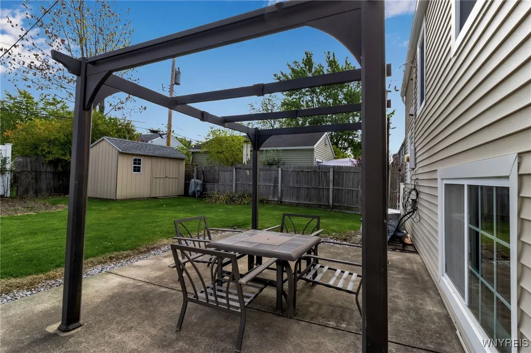 241 Dalton Drive, Tonawanda, New York 14223, Tonawanda, New York 14223, 3 Bedrooms Bedrooms, 8 Rooms Rooms,1 BathroomBathrooms,Residential,For Sale,241 Dalton Drive, Tonawanda, New York 14223,0,B1645052