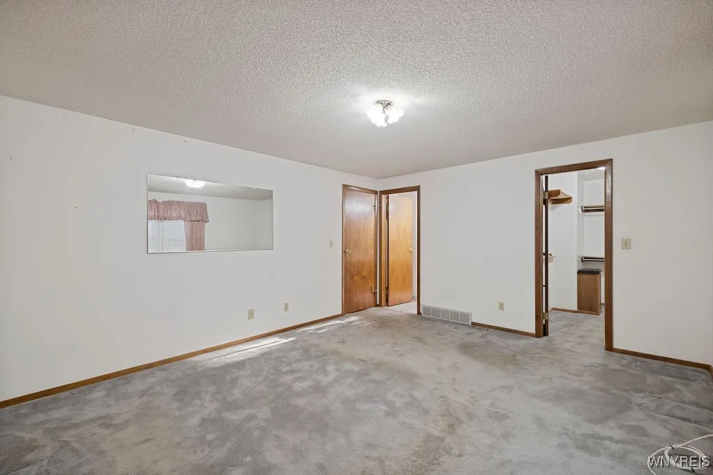 3210 Woodland Avenue, Niagara, New York 14304, Niagara, New York 14304, 3 Bedrooms Bedrooms, 8 Rooms Rooms,2 BathroomsBathrooms,Residential,For Sale,3210 Woodland Avenue, Niagara, New York 14304,0,B1645068