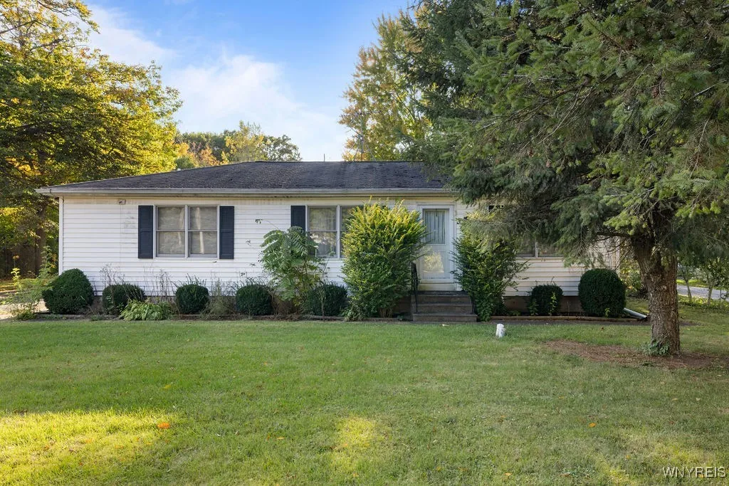 3210 Woodland Avenue, Niagara, New York 14304, Niagara, New York 14304, 3 Bedrooms Bedrooms, 8 Rooms Rooms,2 BathroomsBathrooms,Residential,For Sale,3210 Woodland Avenue, Niagara, New York 14304,0,B1645068