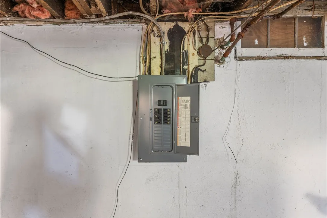 609 24th Street, Niagara Falls, New York 14301, Niagara Falls, New York 14301, 4 Bedrooms Bedrooms, ,2 BathroomsBathrooms,Residential,For Sale,609 24th Street, Niagara Falls, New York 14301,0,R1644478