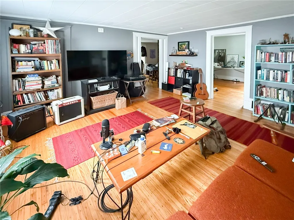 817 Meigs Street, Rochester, New York 14620, Rochester, New York 14620, 4 Bedrooms Bedrooms, ,2 BathroomsBathrooms,Residential,For Sale,817 Meigs Street, Rochester, New York 14620,0,R1644830