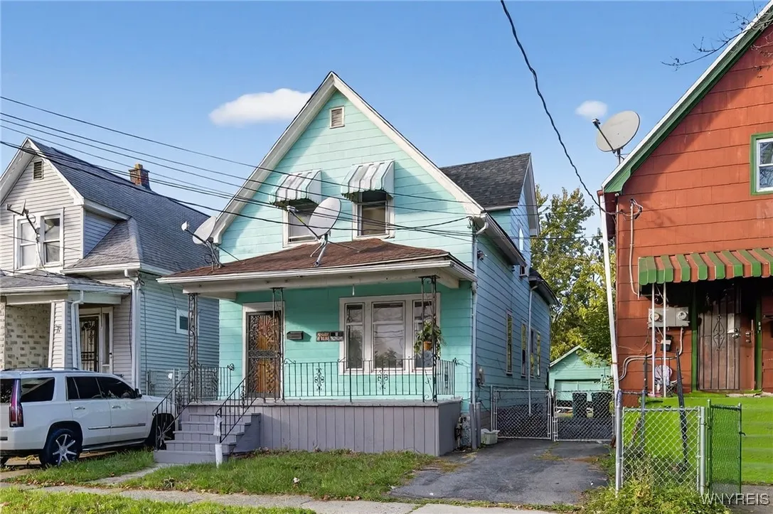 22 Schreck Avenue, Buffalo, New York 14215, Buffalo, New York 14215, 4 Bedrooms Bedrooms, 6 Rooms Rooms,1 BathroomBathrooms,Residential,For Sale,22 Schreck Avenue, Buffalo, New York 14215,0,B1645349