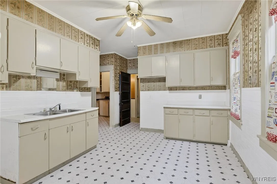 22 Schreck Avenue, Buffalo, New York 14215, Buffalo, New York 14215, 4 Bedrooms Bedrooms, 6 Rooms Rooms,1 BathroomBathrooms,Residential,For Sale,22 Schreck Avenue, Buffalo, New York 14215,0,B1645349