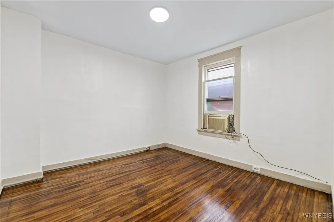 22 Schreck Avenue, Buffalo, New York 14215, Buffalo, New York 14215, 4 Bedrooms Bedrooms, 6 Rooms Rooms,1 BathroomBathrooms,Residential,For Sale,22 Schreck Avenue, Buffalo, New York 14215,0,B1645349