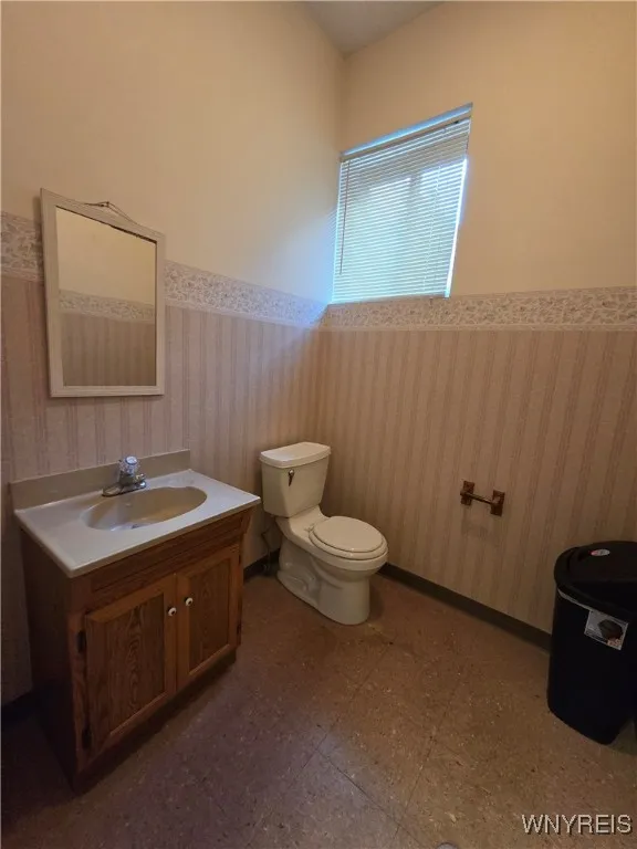 109 North Main Lower Street, Albion, New York 1441, Albion, New York 14411, 5 Rooms Rooms,Commercial Lease,For Rent,109 North Main Lower Street, Albion, New York 1441,0,B1645371