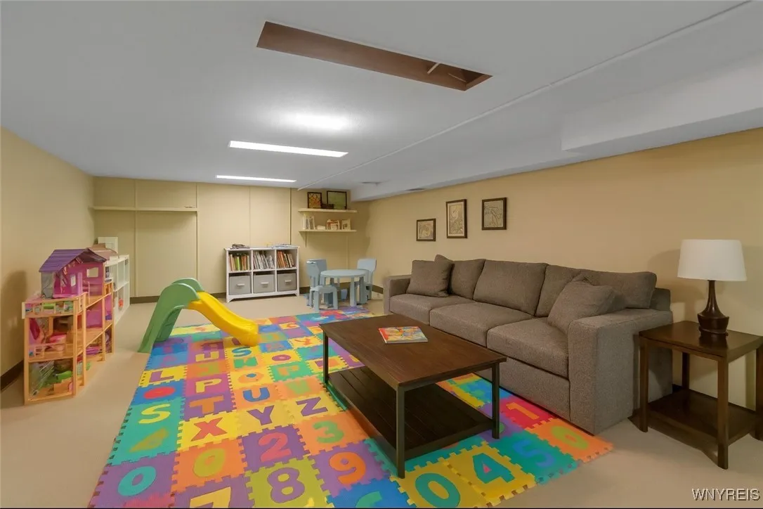 51 San Rafael Court, Amherst, New York 14051, Amherst, New York 14051, 4 Bedrooms Bedrooms, 9 Rooms Rooms,2 BathroomsBathrooms,Residential,Closed,51 San Rafael Court, Amherst, New York 14051,0,B1644965