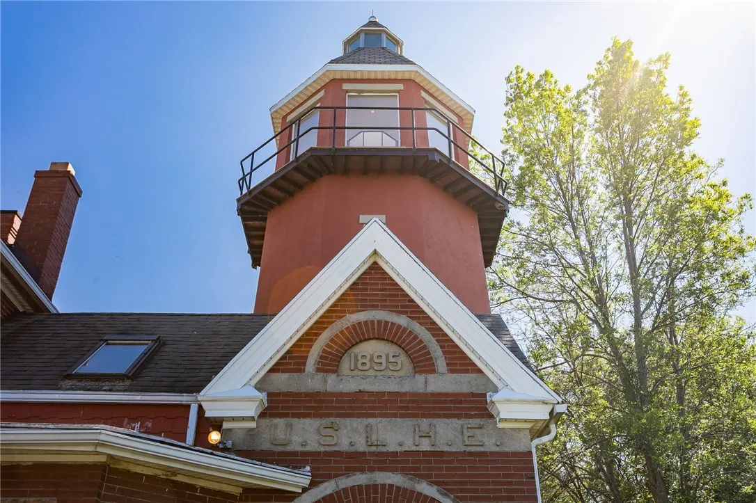 18 Clearview Avenue, Parma, New York 14468, Parma, New York 14468, 5 Bedrooms Bedrooms, 21 Rooms Rooms,4 BathroomsBathrooms,Residential,For Sale,18 Clearview Avenue, Parma, New York 14468,0,R1645304