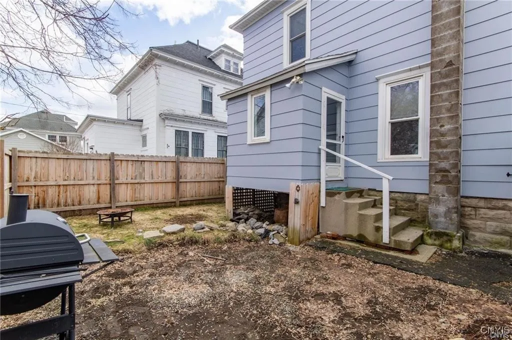 1209 Boyd Street, Watertown City, New York 13601, Watertown City, New York 13601, 4 Bedrooms Bedrooms, 8 Rooms Rooms,1 BathroomBathrooms,Residential Lease,For Rent,1209 Boyd Street, Watertown City, New York 13601,0,S1645390