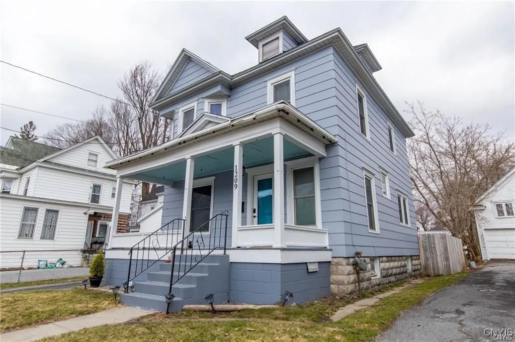 1209 Boyd Street, Watertown City, New York 13601, Watertown City, New York 13601, 4 Bedrooms Bedrooms, 8 Rooms Rooms,1 BathroomBathrooms,Residential Lease,For Rent,1209 Boyd Street, Watertown City, New York 13601,0,S1645390