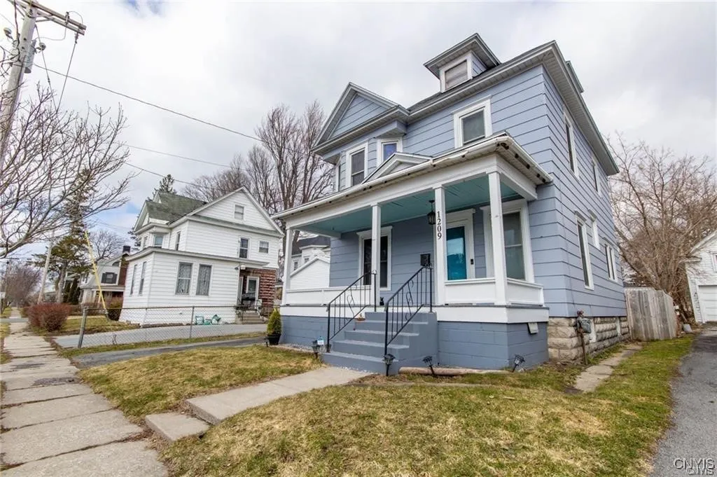 1209 Boyd Street, Watertown City, New York 13601, Watertown City, New York 13601, 4 Bedrooms Bedrooms, 8 Rooms Rooms,1 BathroomBathrooms,Residential Lease,For Rent,1209 Boyd Street, Watertown City, New York 13601,0,S1645390