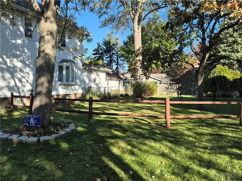 141 Linwood Avenue, Tonawanda, New York 14150, Tonawanda, New York 14150, 4 Bedrooms Bedrooms, 10 Rooms Rooms,2 BathroomsBathrooms,Residential,For Sale,141 Linwood Avenue, Tonawanda, New York 14150,0,B1644111