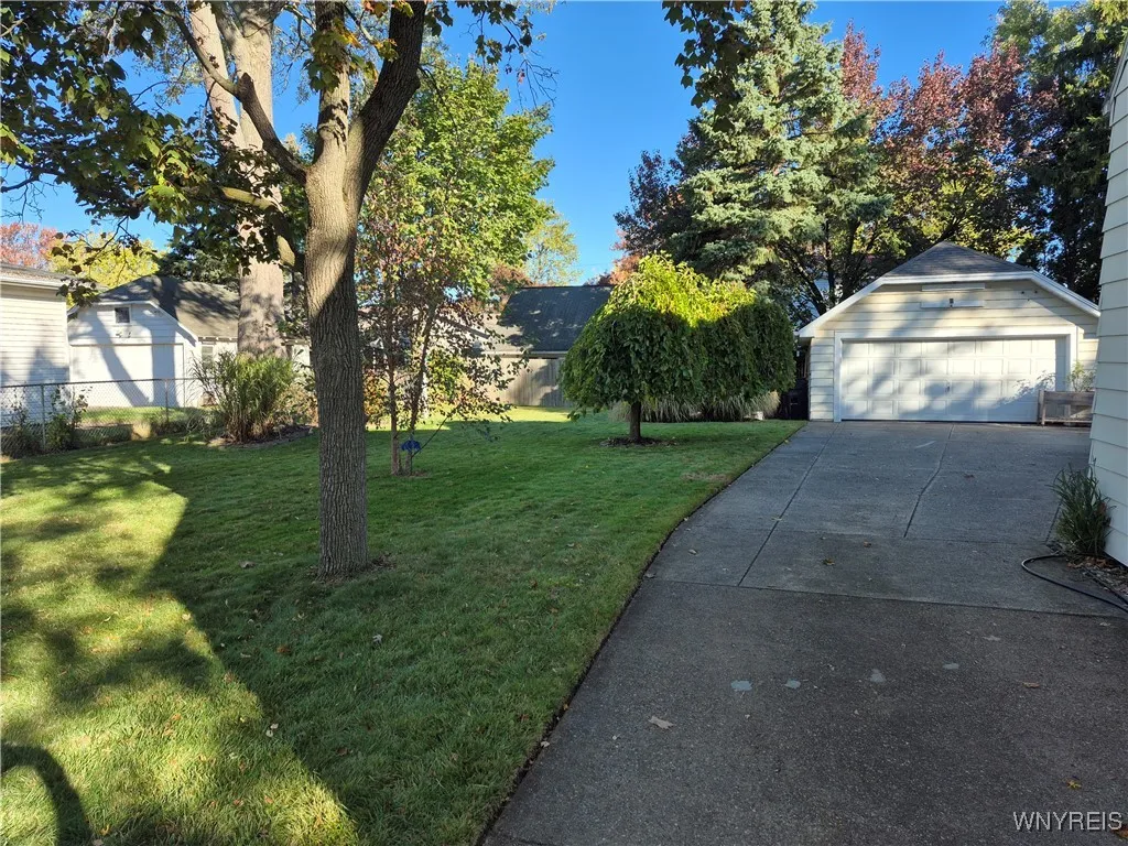 141 Linwood Avenue, Tonawanda, New York 14150, Tonawanda, New York 14150, 4 Bedrooms Bedrooms, 10 Rooms Rooms,2 BathroomsBathrooms,Residential,For Sale,141 Linwood Avenue, Tonawanda, New York 14150,0,B1644111
