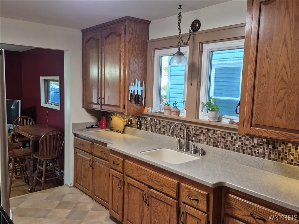 141 Linwood Avenue, Tonawanda, New York 14150, Tonawanda, New York 14150, 4 Bedrooms Bedrooms, 10 Rooms Rooms,2 BathroomsBathrooms,Residential,For Sale,141 Linwood Avenue, Tonawanda, New York 14150,0,B1644111