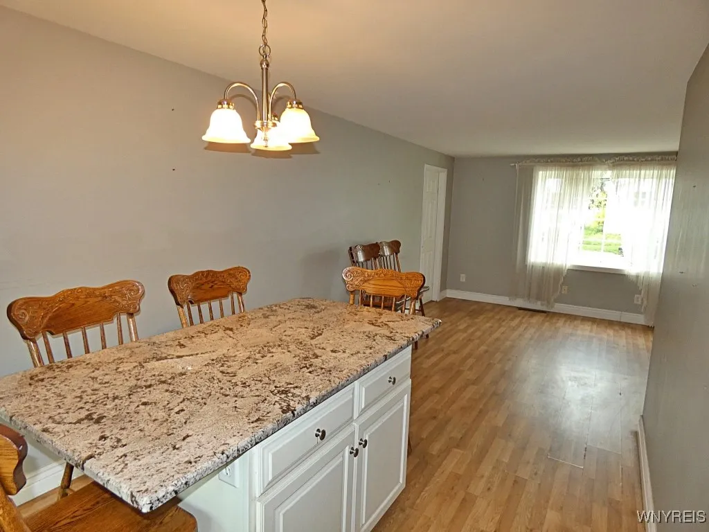 17 Pamela Drive, Cheektowaga, New York 14043, Cheektowaga, New York 14043, 5 Bedrooms Bedrooms, ,1 BathroomBathrooms,Residential,For Sale,17 Pamela Drive, Cheektowaga, New York 14043,0,B1645385