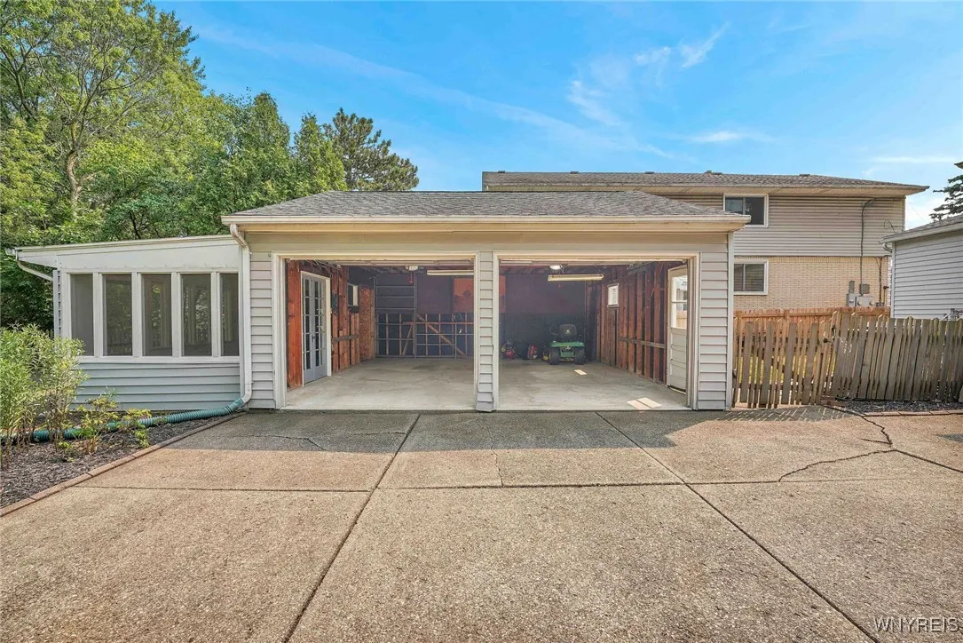 228 South Forest Road, Amherst, New York 14221, Amherst, New York 14221, 3 Bedrooms Bedrooms, 11 Rooms Rooms,1 BathroomBathrooms,Residential,For Sale,228 South Forest Road, Amherst, New York 14221,0,B1645094