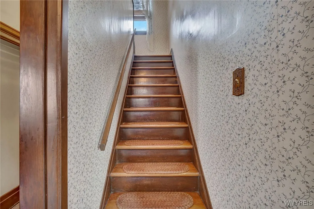 228 South Forest Road, Amherst, New York 14221, Amherst, New York 14221, 3 Bedrooms Bedrooms, 11 Rooms Rooms,1 BathroomBathrooms,Residential,For Sale,228 South Forest Road, Amherst, New York 14221,0,B1645094