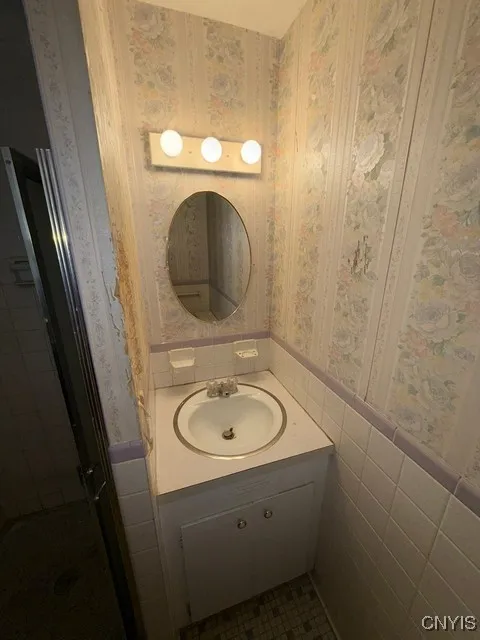 131 Hillside Way, Camillus, New York 13031, Camillus, New York 13031, 3 Bedrooms Bedrooms, 9 Rooms Rooms,2 BathroomsBathrooms,Residential,For Sale,131 Hillside Way, Camillus, New York 13031,0,S1645404