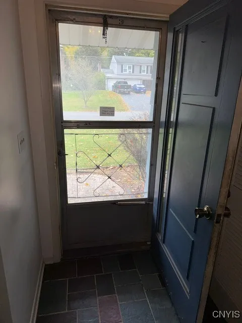 131 Hillside Way, Camillus, New York 13031, Camillus, New York 13031, 3 Bedrooms Bedrooms, 9 Rooms Rooms,2 BathroomsBathrooms,Residential,For Sale,131 Hillside Way, Camillus, New York 13031,0,S1645404