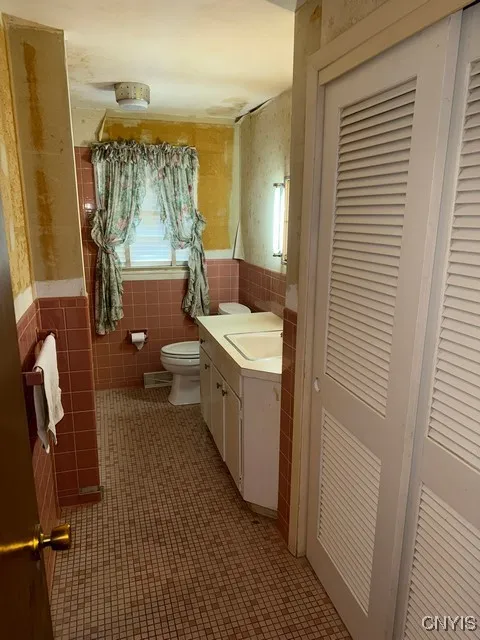 131 Hillside Way, Camillus, New York 13031, Camillus, New York 13031, 3 Bedrooms Bedrooms, 9 Rooms Rooms,2 BathroomsBathrooms,Residential,For Sale,131 Hillside Way, Camillus, New York 13031,0,S1645404