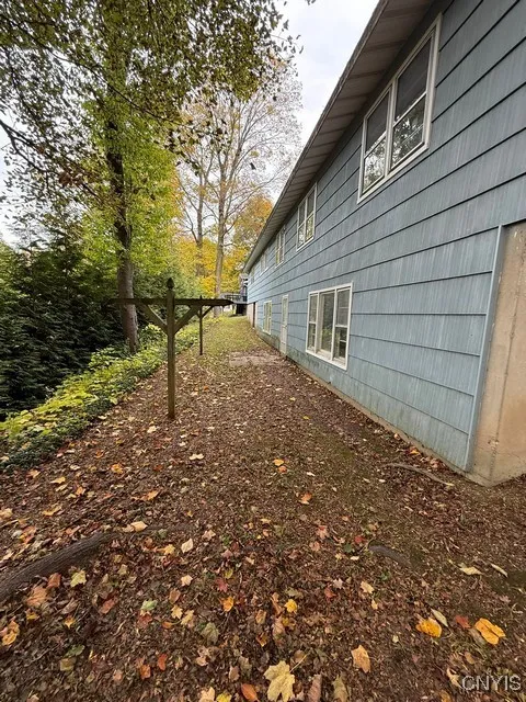 131 Hillside Way, Camillus, New York 13031, Camillus, New York 13031, 3 Bedrooms Bedrooms, 9 Rooms Rooms,2 BathroomsBathrooms,Residential,For Sale,131 Hillside Way, Camillus, New York 13031,0,S1645404