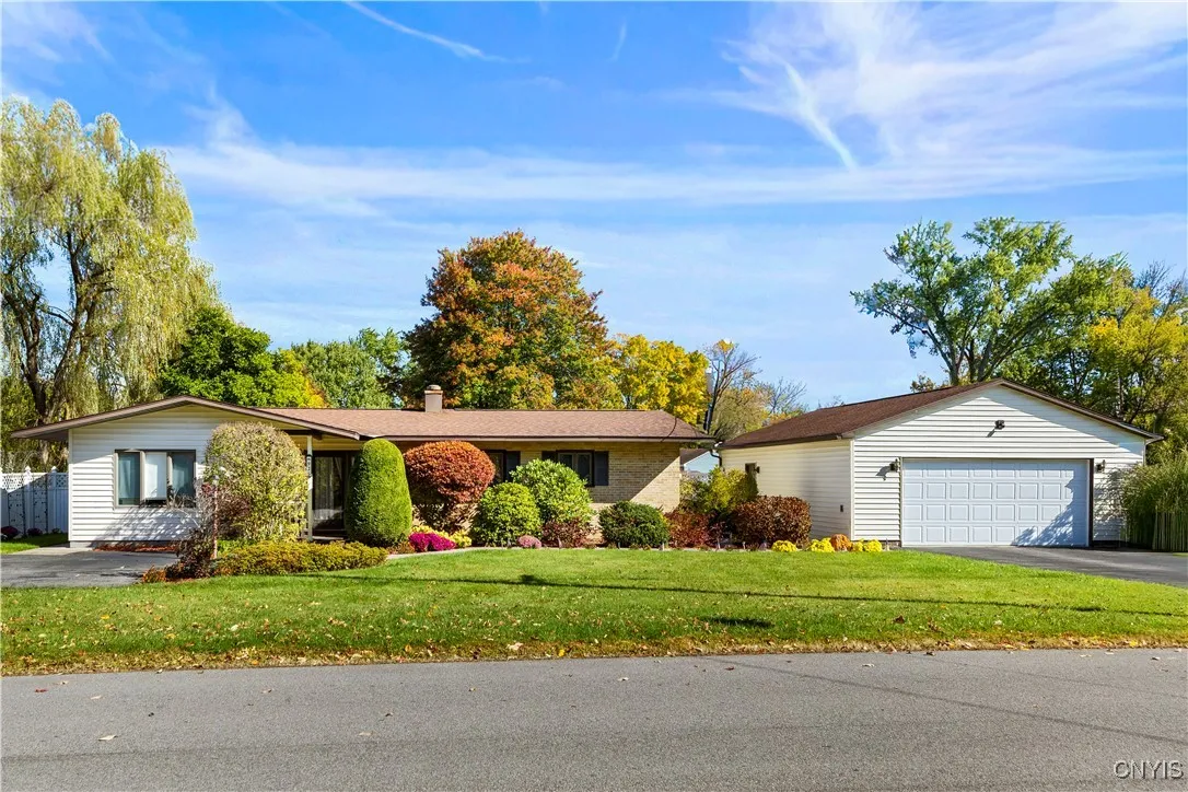 926 West Thomas Street, Rome, New York 13440, Rome, New York 13440, 3 Bedrooms Bedrooms, 8 Rooms Rooms,1 BathroomBathrooms,Residential,For Sale,926 West Thomas Street, Rome, New York 13440,0,S1645384