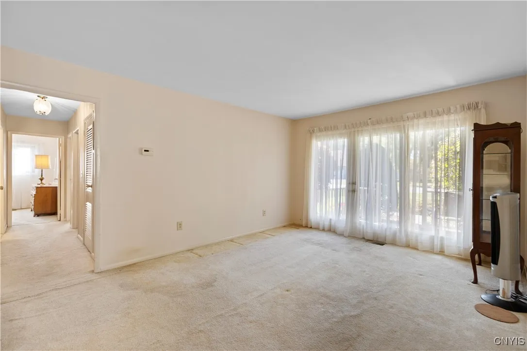 926 West Thomas Street, Rome, New York 13440, Rome, New York 13440, 3 Bedrooms Bedrooms, 8 Rooms Rooms,1 BathroomBathrooms,Residential,For Sale,926 West Thomas Street, Rome, New York 13440,0,S1645384