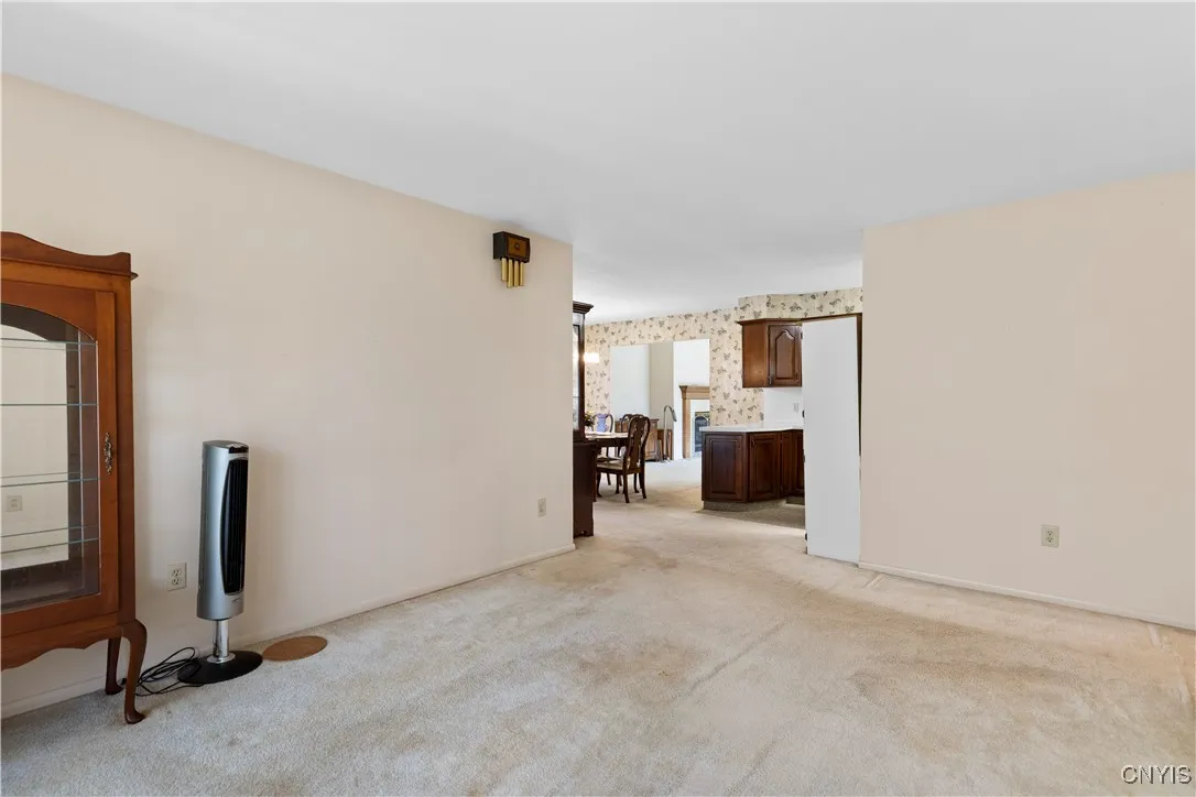 926 West Thomas Street, Rome, New York 13440, Rome, New York 13440, 3 Bedrooms Bedrooms, 8 Rooms Rooms,1 BathroomBathrooms,Residential,For Sale,926 West Thomas Street, Rome, New York 13440,0,S1645384