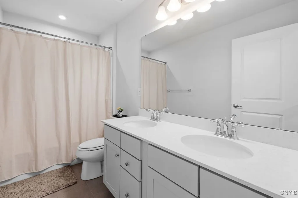 5551 Rolling Meadows, Camillus, New York 13031, Camillus, New York 13031, 5 Bedrooms Bedrooms, 12 Rooms Rooms,3 BathroomsBathrooms,Residential,For Sale,5551 Rolling Meadows, Camillus, New York 13031,0,S1644983