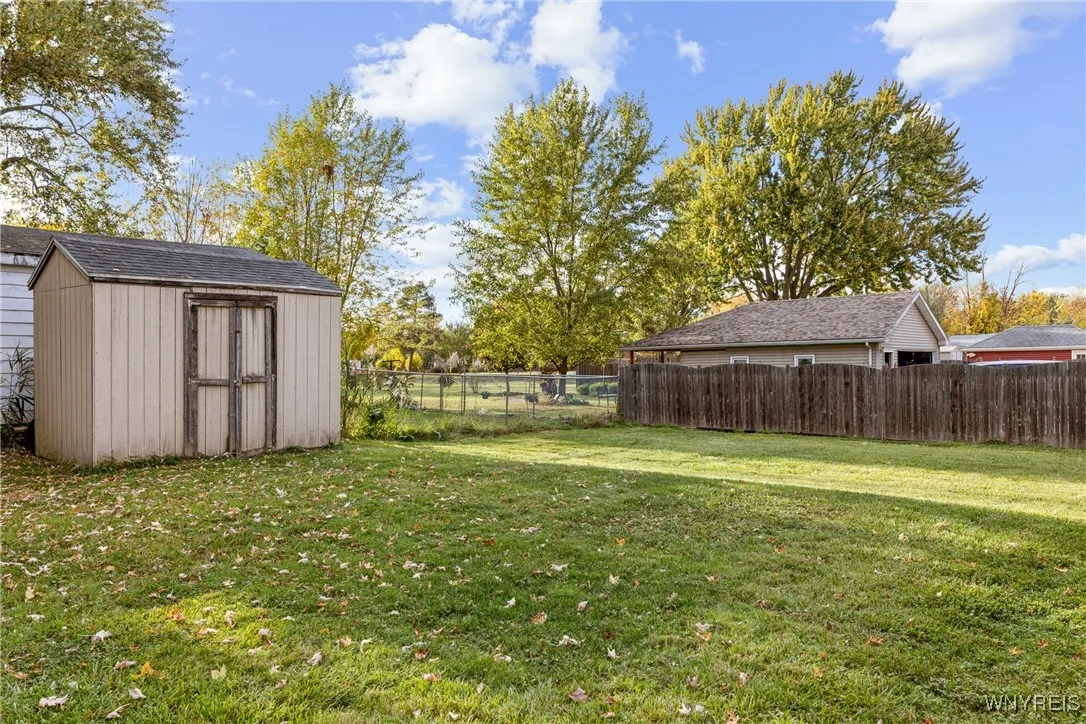 168 Wheeler Street, Tonawanda, New York 14150, Tonawanda, New York 14150, 2 Bedrooms Bedrooms, 5 Rooms Rooms,1 BathroomBathrooms,Residential,For Sale,168 Wheeler Street, Tonawanda, New York 14150,0,B1645337