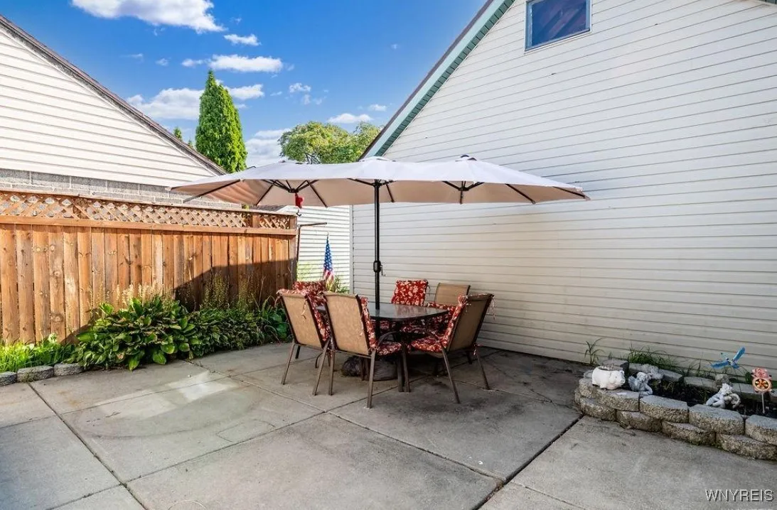 2962 Weston Avenue, Niagara Falls, New York 14305, Niagara Falls, New York 14305, 3 Bedrooms Bedrooms, 9 Rooms Rooms,2 BathroomsBathrooms,Residential,For Sale,2962 Weston Avenue, Niagara Falls, New York 14305,0,B1645370