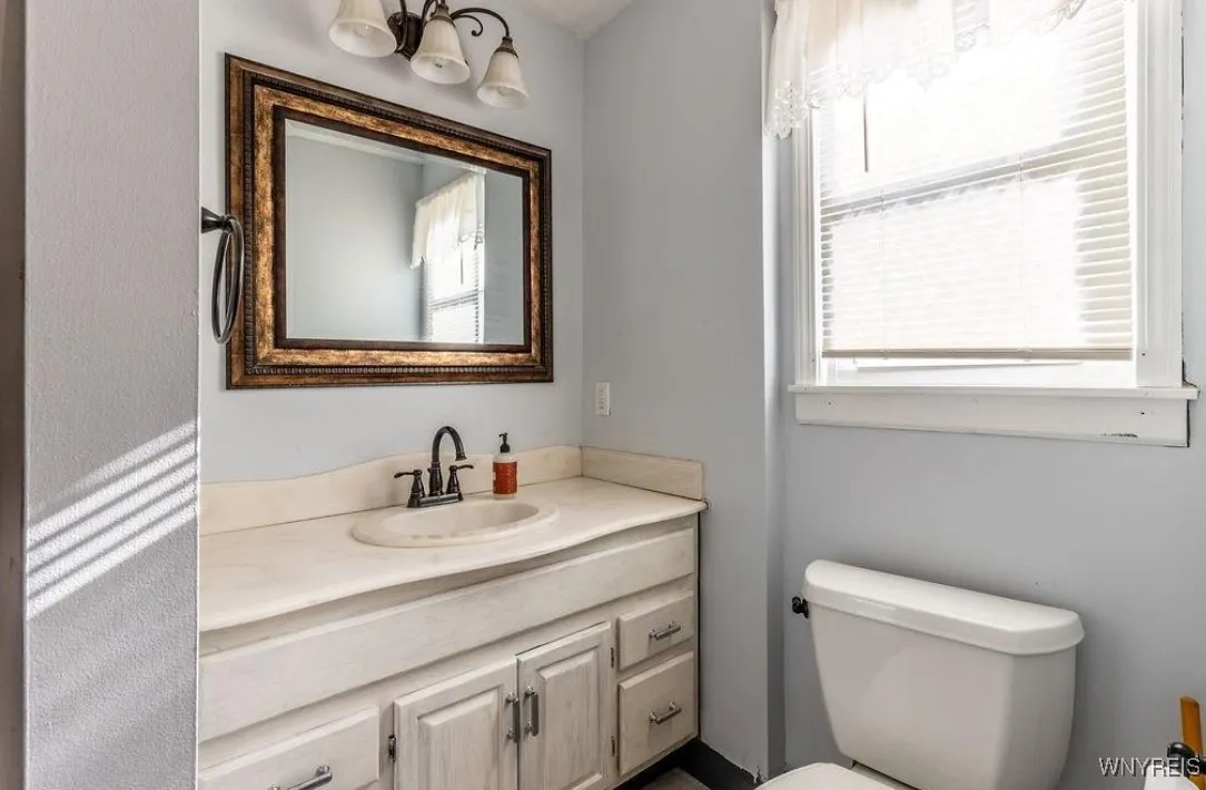 2962 Weston Avenue, Niagara Falls, New York 14305, Niagara Falls, New York 14305, 3 Bedrooms Bedrooms, 9 Rooms Rooms,2 BathroomsBathrooms,Residential,For Sale,2962 Weston Avenue, Niagara Falls, New York 14305,0,B1645370