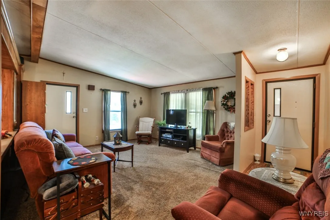 343 Applewood Drive, Lockport Town, New York 14094, Lockport Town, New York 14094, 3 Bedrooms Bedrooms, 5 Rooms Rooms,2 BathroomsBathrooms,Residential,For Sale,343 Applewood Drive, Lockport Town, New York 14094,0,B1632205