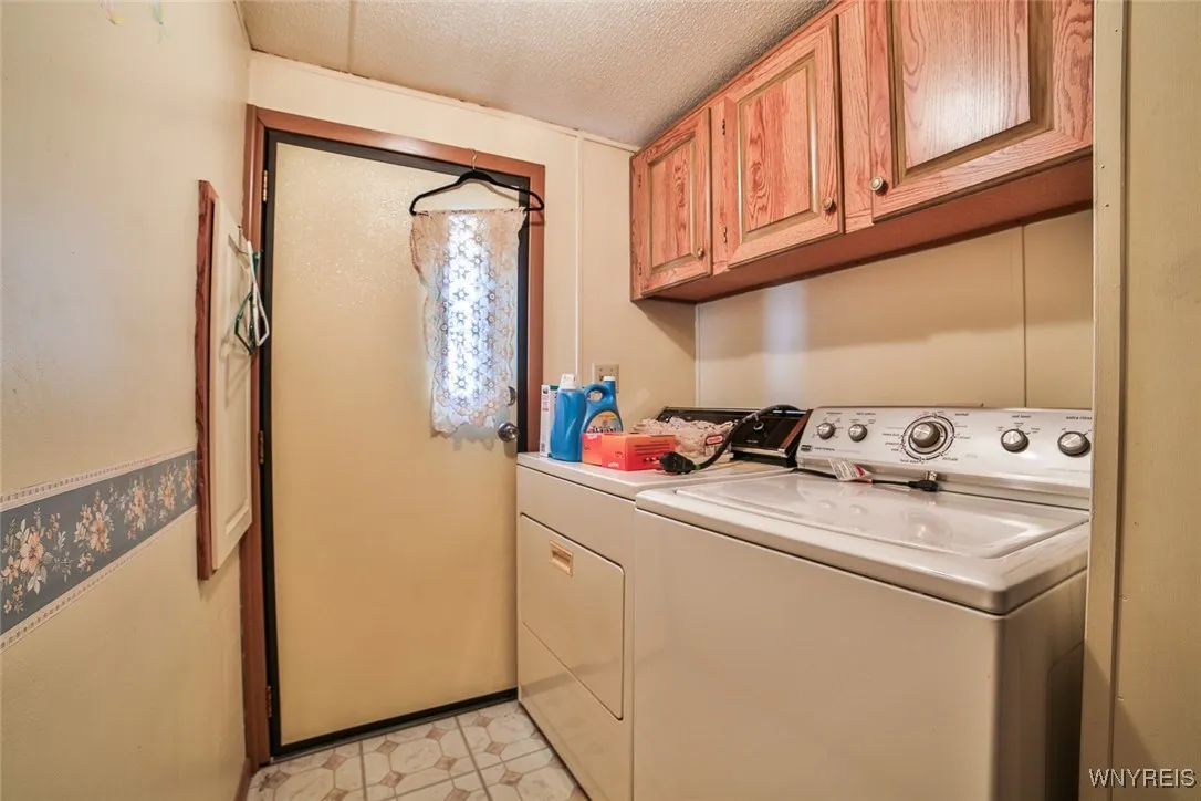 343 Applewood Drive, Lockport Town, New York 14094, Lockport Town, New York 14094, 3 Bedrooms Bedrooms, 5 Rooms Rooms,2 BathroomsBathrooms,Residential,For Sale,343 Applewood Drive, Lockport Town, New York 14094,0,B1632205